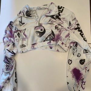 ADIKA - GRAFFITI PRINT “HALF ZIP” CROPPED SWEATSHIRT